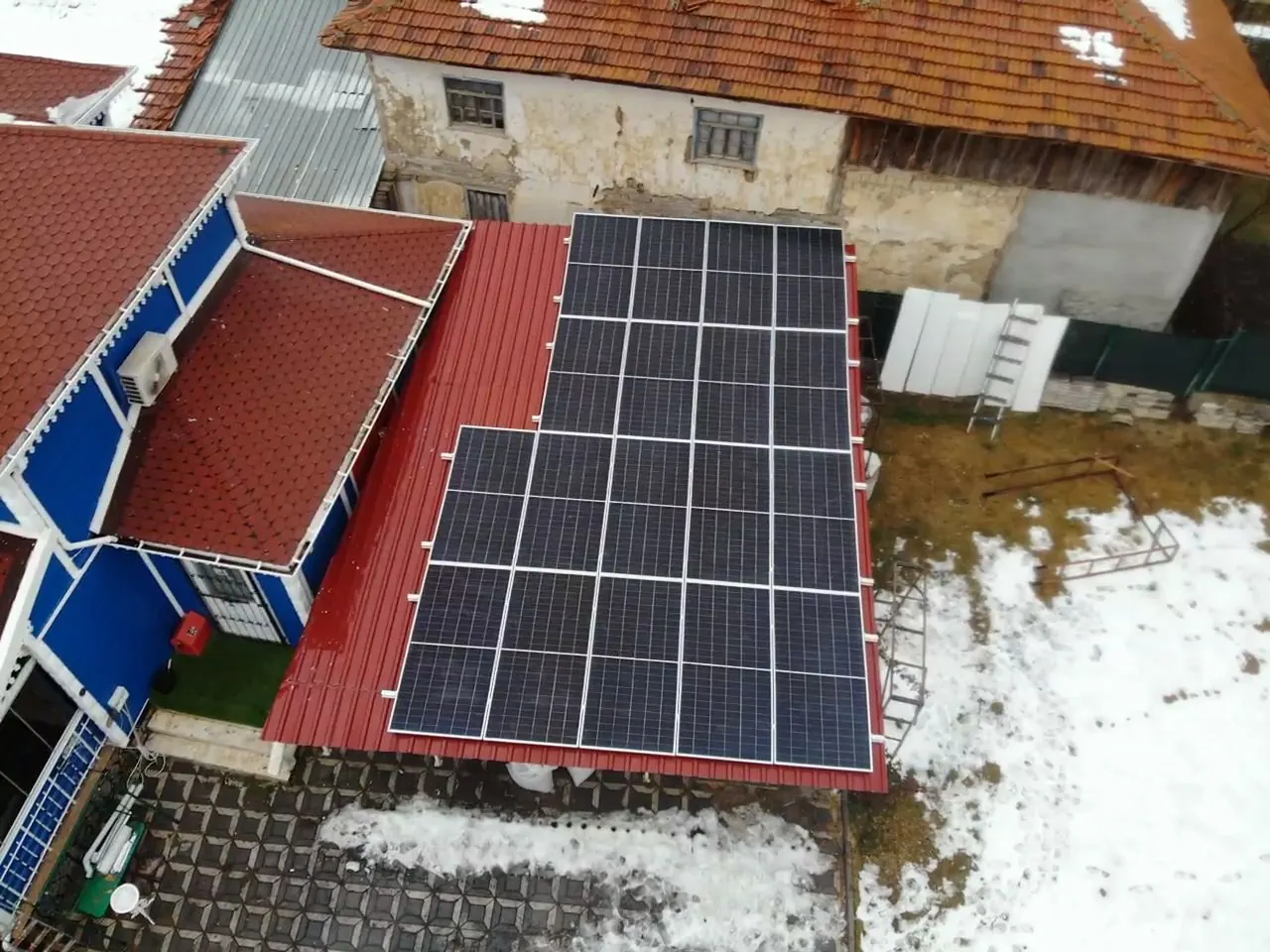 Çankırı Atkaracalar'da müstakil ev çatısına kurulan 10 kW on grid güneş paneli sistemi