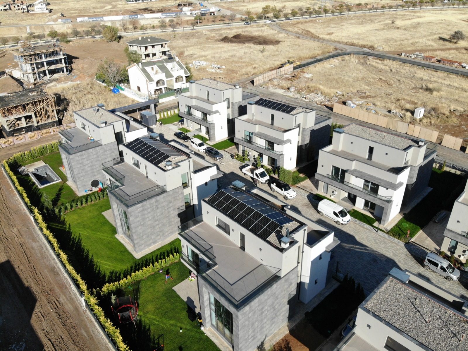 Ankara Beytepe Marus Sitesi 3 Villa Hibrit Batarya GES Projesi - 1. fotoğraf