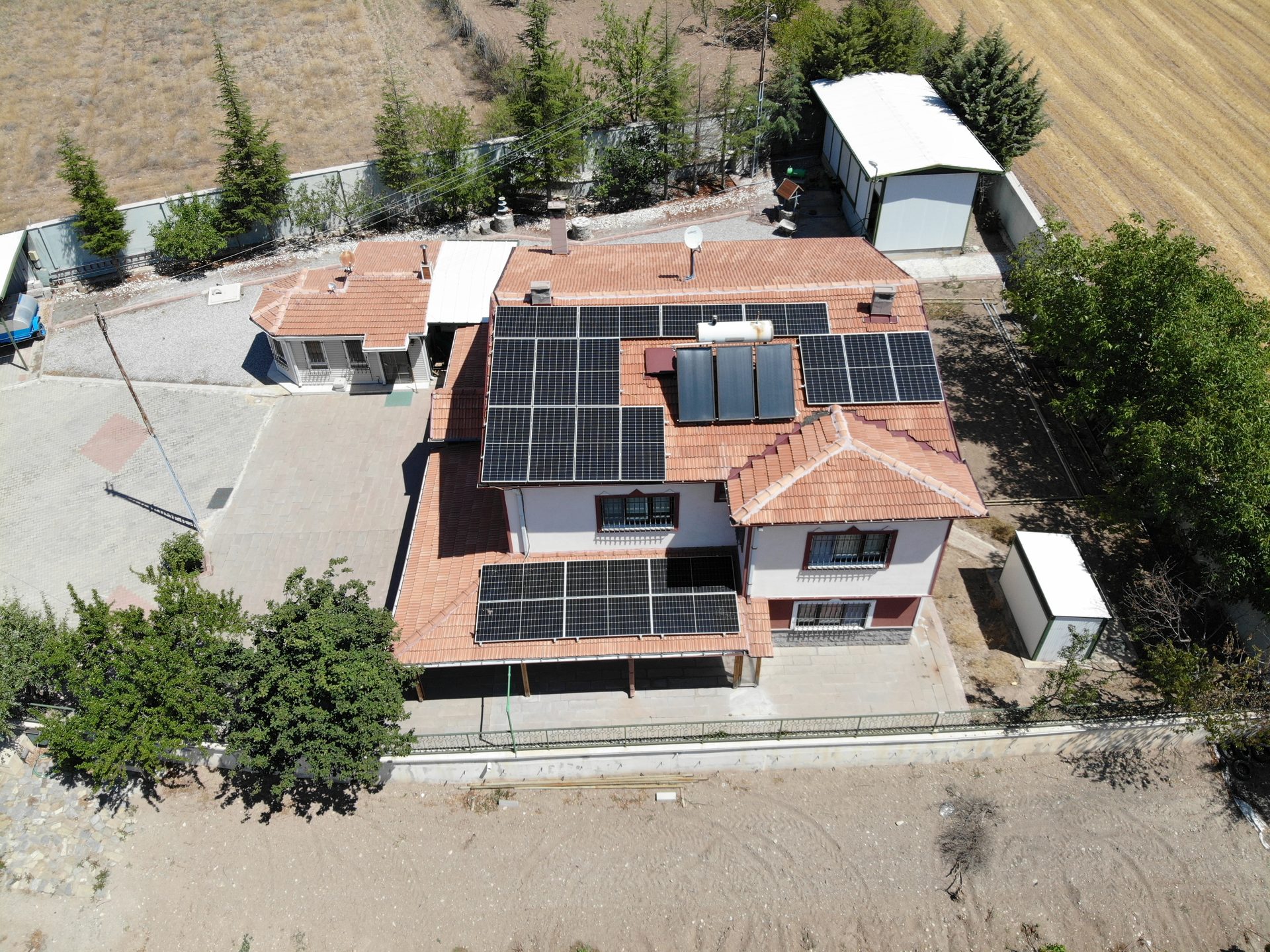 Ankara Kalecik 10 kW On-Grid Lityum Bataryalı GES Projesi - 3. fotoğraf küçük resmi