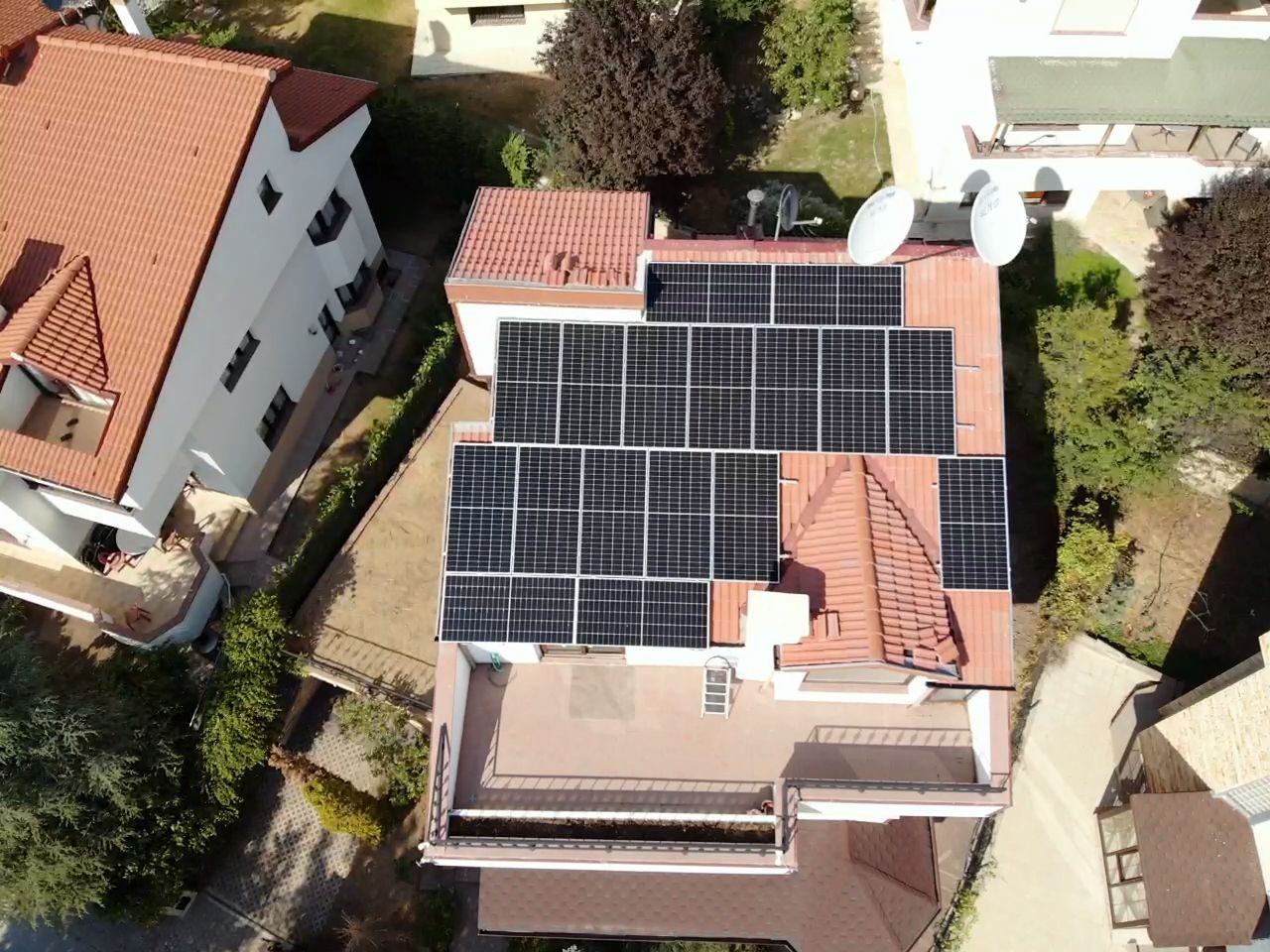 Ankara Ümitköy 10 kW On-Grid Hibrit Lityum Bataryalı GES Projesi - 3. fotoğraf küçük resmi