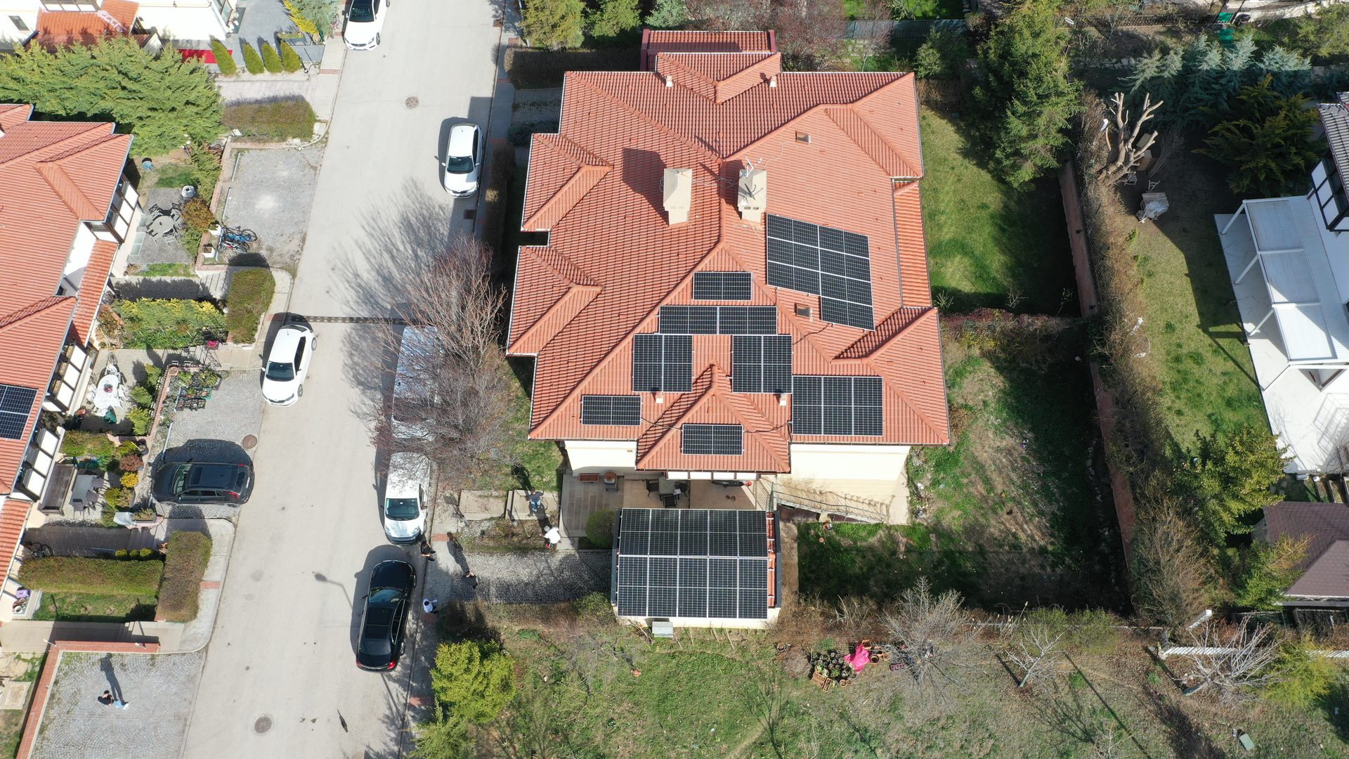 Ankara Çok Yüzeyli Çatılı Villa GES Projesi - 3. fotoğraf küçük resmi