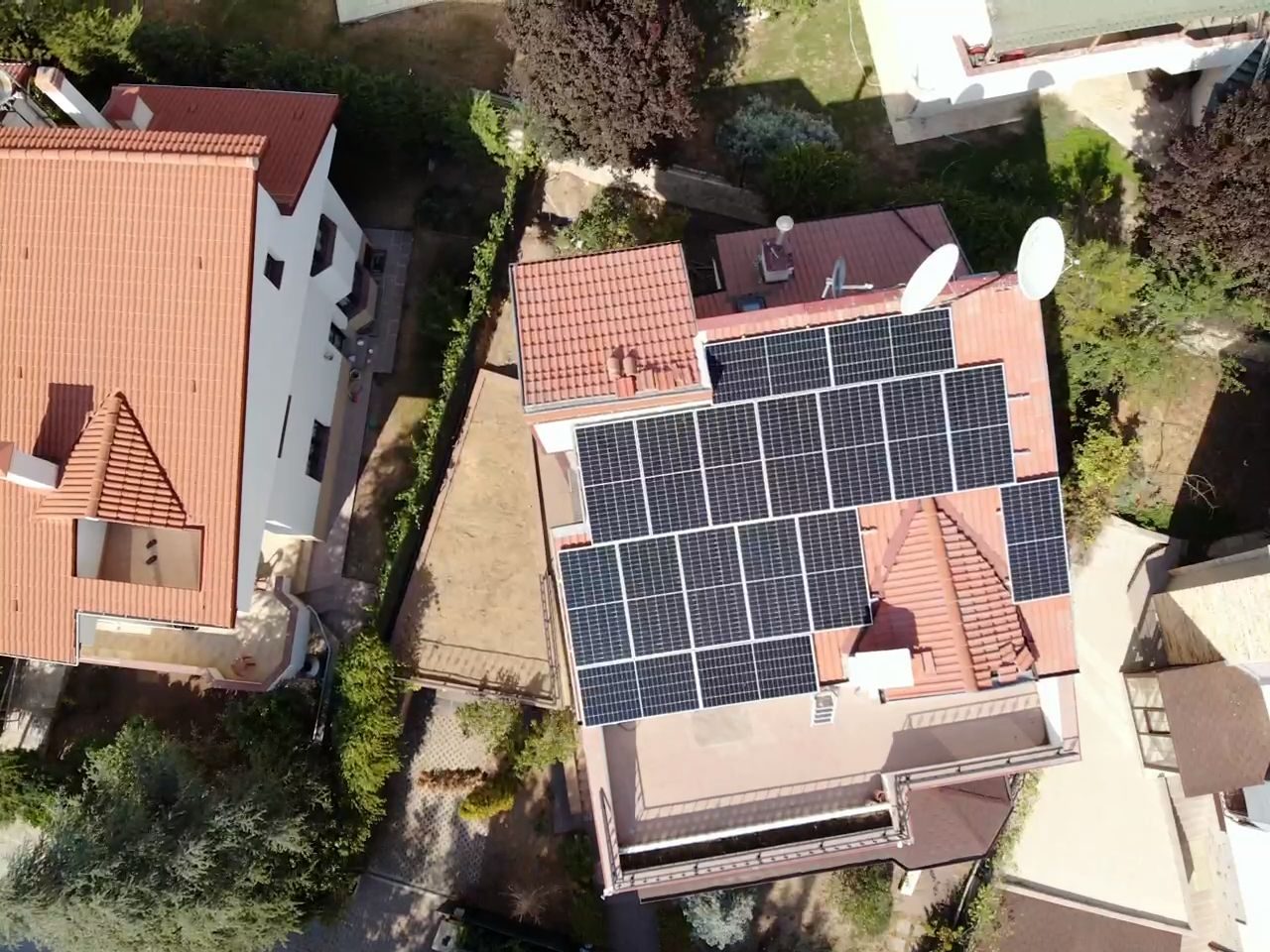 Ankara Ümitköy 10 kW On-Grid Hibrit Lityum Bataryalı GES Projesi - 1. fotoğraf