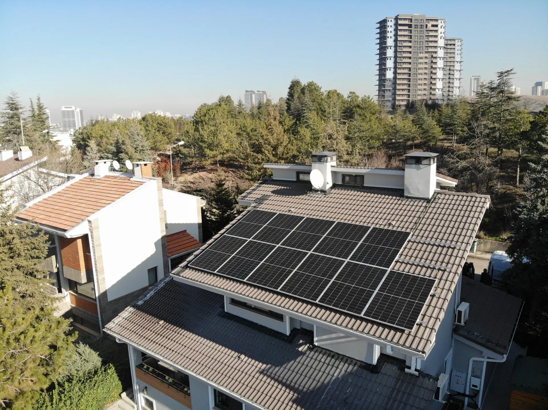 Ankara Çankaya Alacaatlı 6 kW On-Grid Hibrit GES Projesi - 1. fotoğraf
