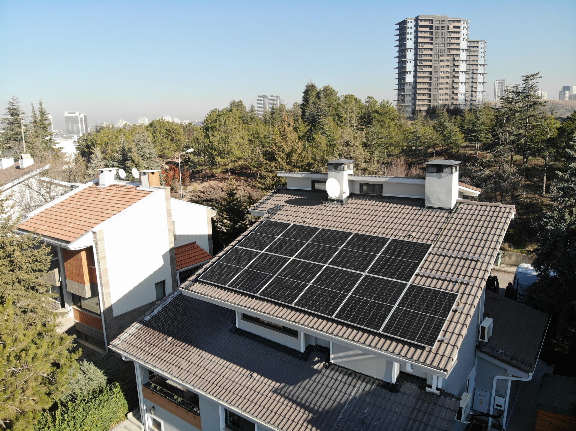 Ankara Çankaya Alacaatlı 6 kW On-Grid Hibrit GES Projesi - 1. fotoğraf
